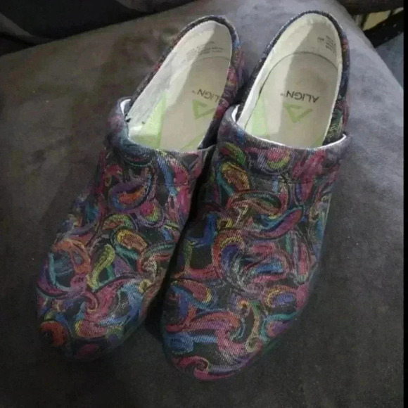 Align Nurse Mates Indya Nursing Clogs Size 7 1/2w - Picture 2 of 8